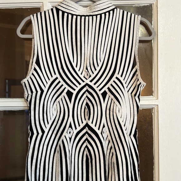 Alexandra Rosati Zip Vest - Picture 5 of 7